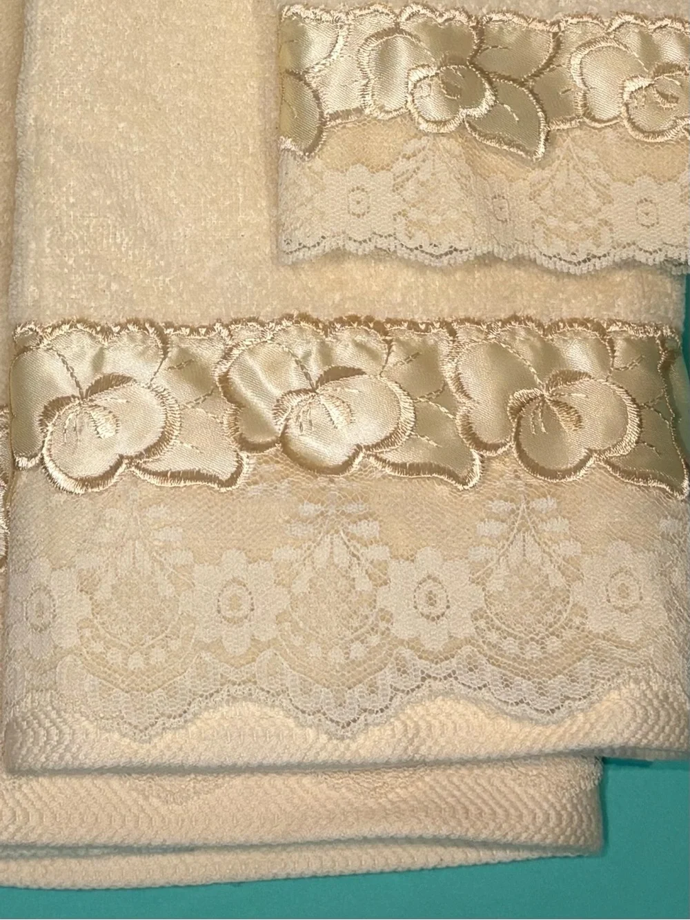 Vintage Ivory 3 Piece Towel Set With Lace and Decorative Trim